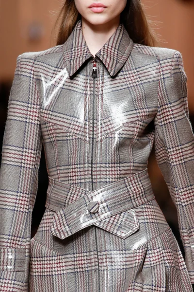 Look 2